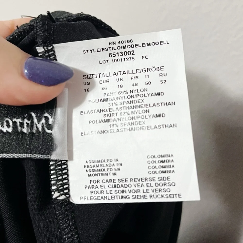 Miraclesuit NWT Skirted Swim Bottom Black Size US 16 Slimming Beach Travel - Picture 6 of 7